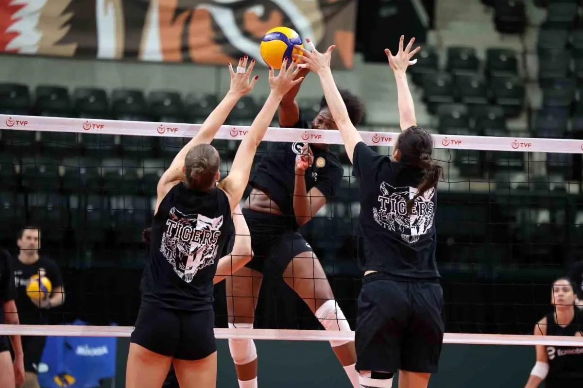 Eczacıbaşı Dynavit, Zeren Spor’u Eczacıbaşı Spor Salonu’nda Karşılacak