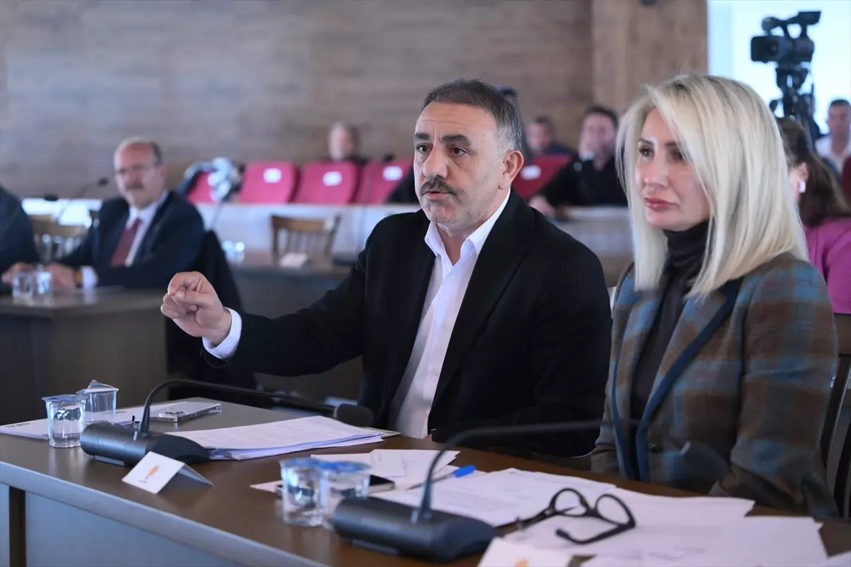 Edirne Meclisinde Ankara Ziyareti ve Ulus Pazarı Devrine Dair Kapsamlı Tartışma