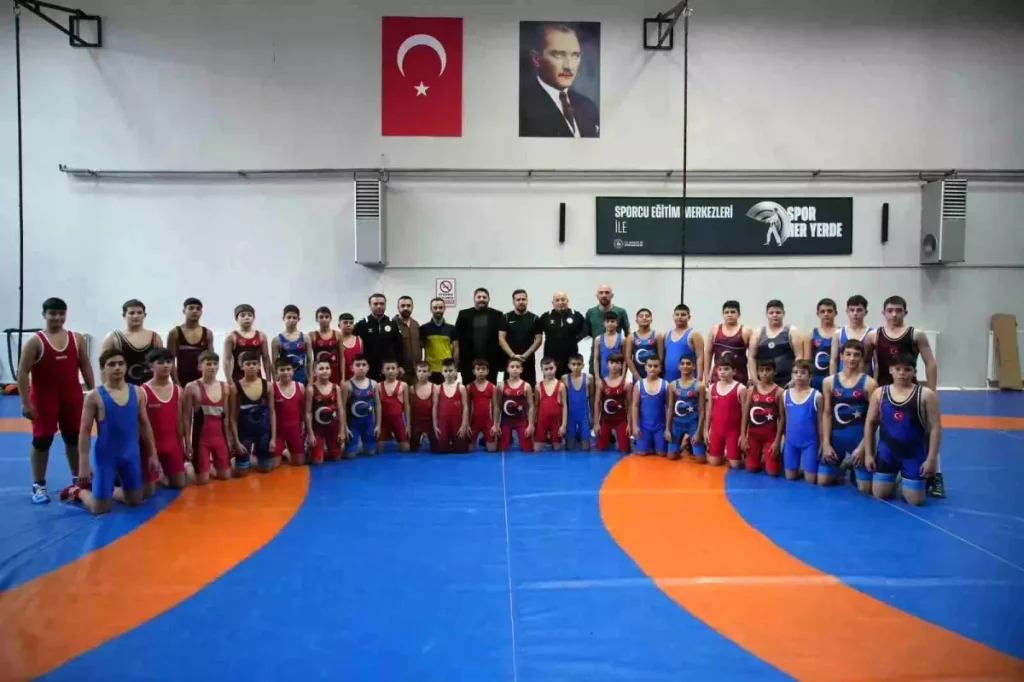 Edirne’de ata sporu güreşle geleceğin şampiyonları yetişiyor