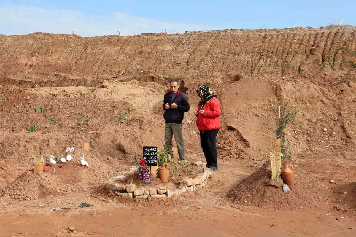 Efeler Belediyesi’nden Çiftin 70 Yıllık Aşkına Yan Yana Mezarlık İzni Reddi!