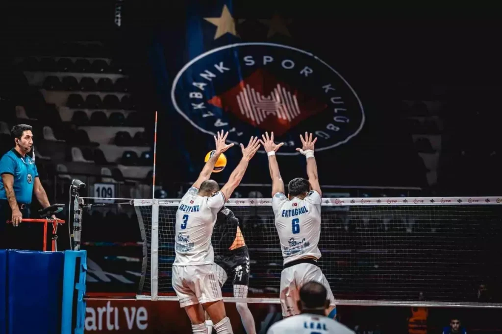 Halkbank, Efeler Ligi’nde Spor Toto’yu 3-0 Mağlup Etti