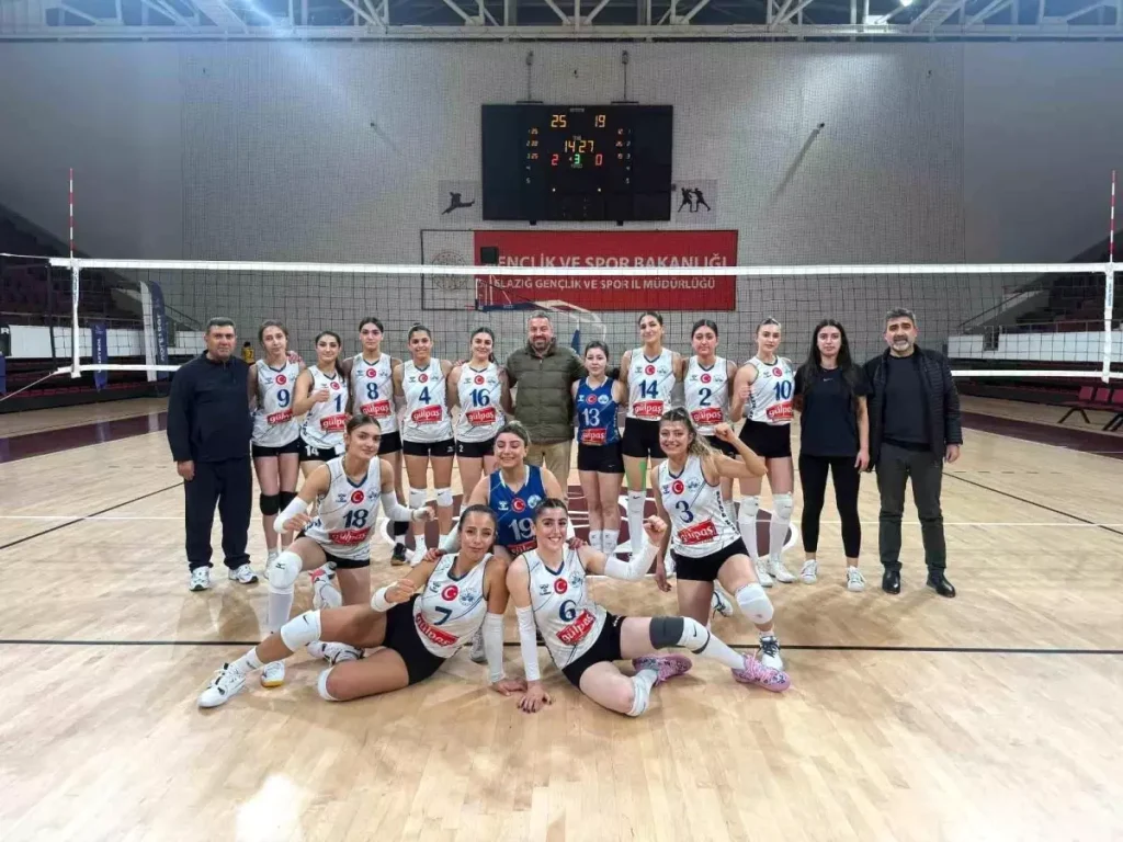 Elazığ Belediyespor Kadın Voleybol Takımı Dolu Dizgin Gidiyor!