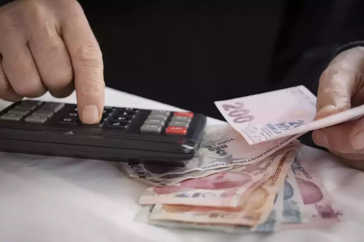 Emeklinin Maaşından Yüzde 25’e Kadar Kesinti Yapılacak: Yeni Torba Kanun’un Şok Etkisi