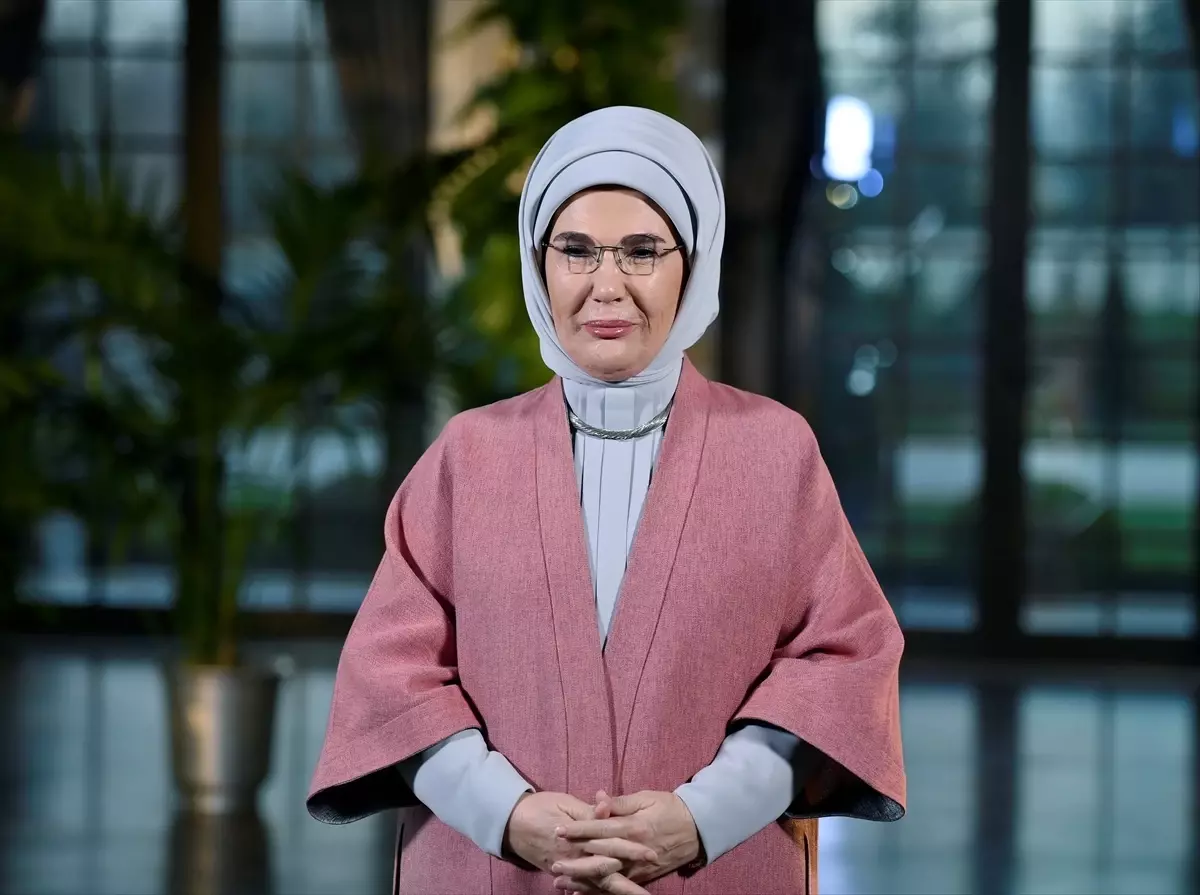 Emine Erdoğan, Sierra Leone’deki Kadın ve Kız Çocukları Programına Video Mesaj Gönderdi