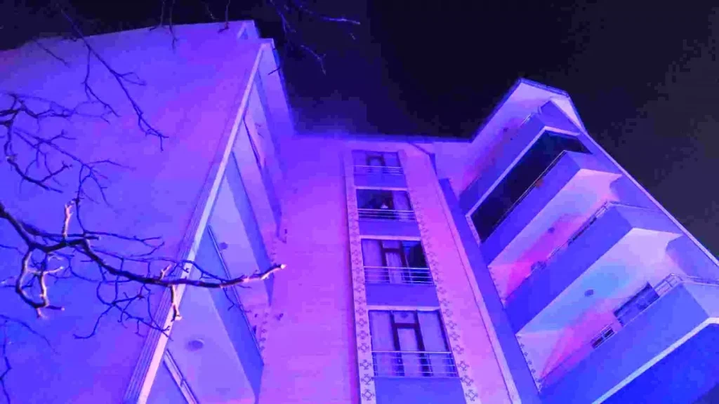 Erciş’te Apartmanda Büyük Yangın: 15 Kişi Dumandan Etkilendi