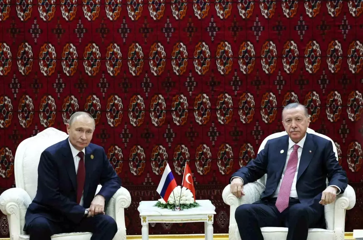 Erdoğan-Putin Aşkabat’ta Görüştü: Uluslararası Barış ve Güven Forumu’nda Kritik Görüşmeler