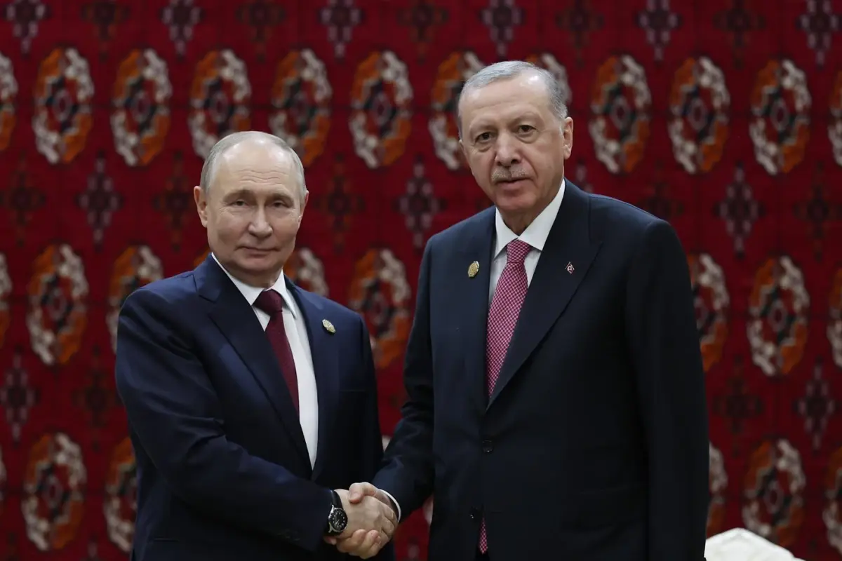 Türkmenistan’da Kritik Buluşma: Erdoğan‑Putin Görüşmesinin Barış Mesajı