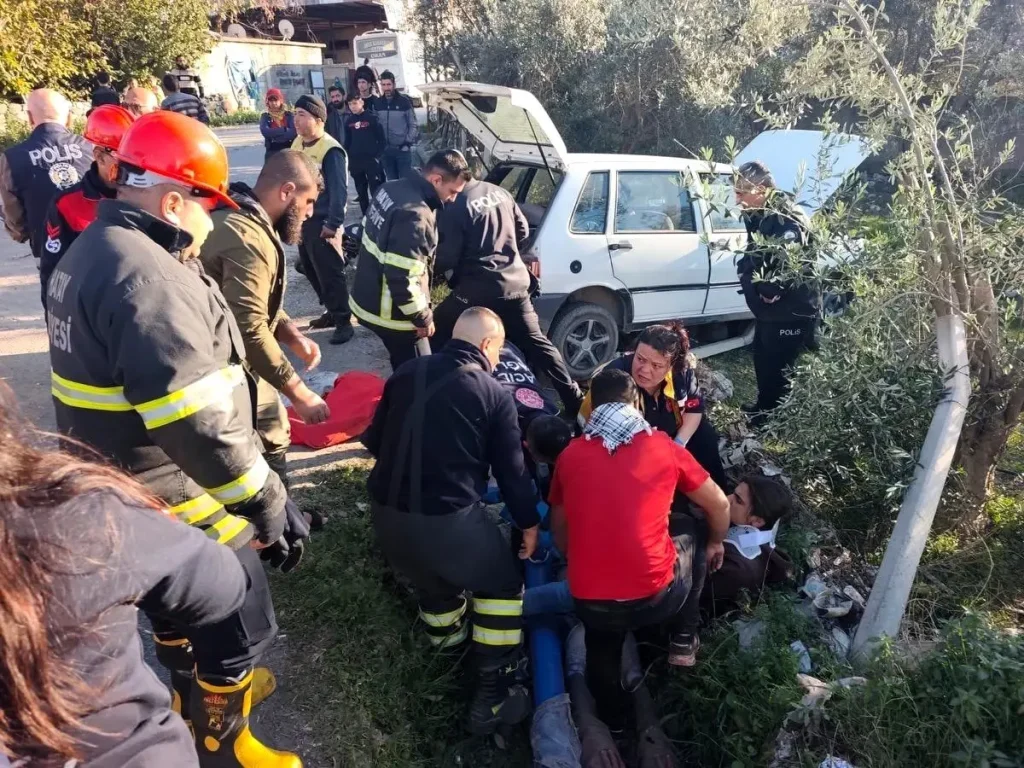 Hatay’da Otomobil Bahçeye Uçtu