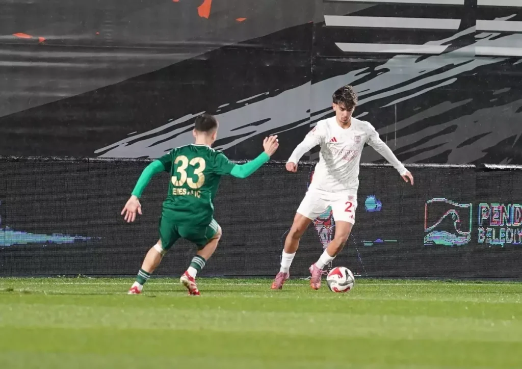 Pendikspor ve Esenler Erokspor Golsüz Beraberlik