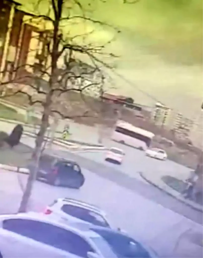 Şok Eden Esenyurt Minibüs Kazası: 4 Kişi Hayatını Kaybetti