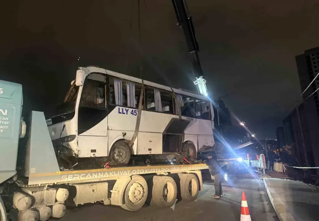 Esenyurt’ta Feci Kaza: 4 Ölü, 7 Yaralı