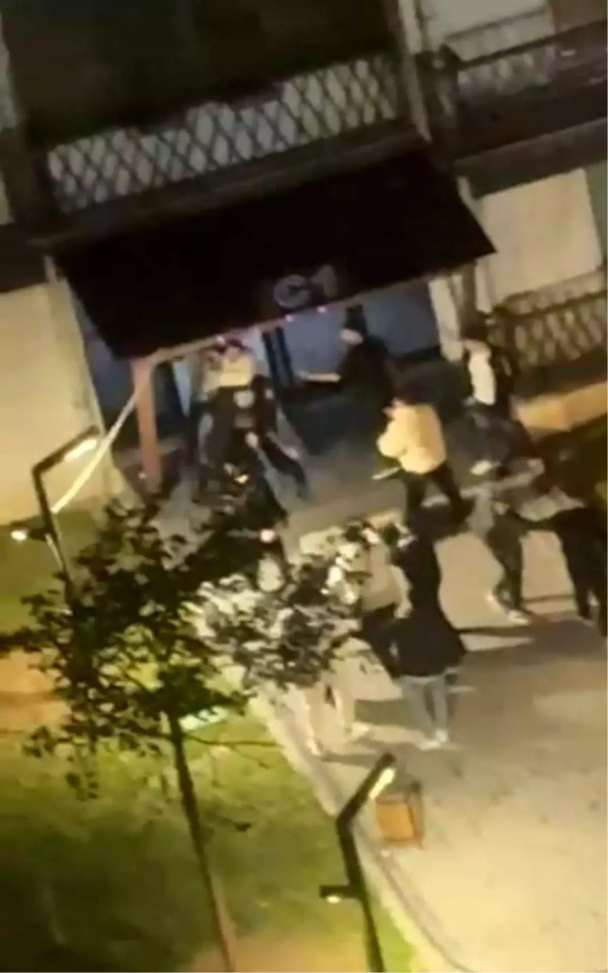 Esenyurt’ta Gençler Arasında Kavga