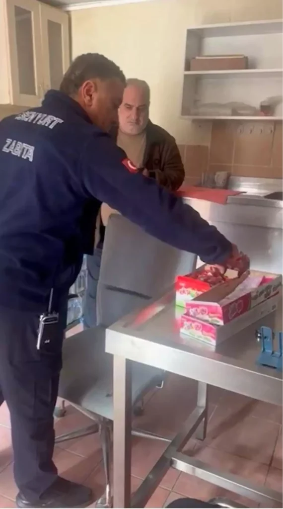 Esenyurt’ta Okul Kantinlerine Sıkı Denetim: Kurallara Uymayan Kantin Mühürlendi