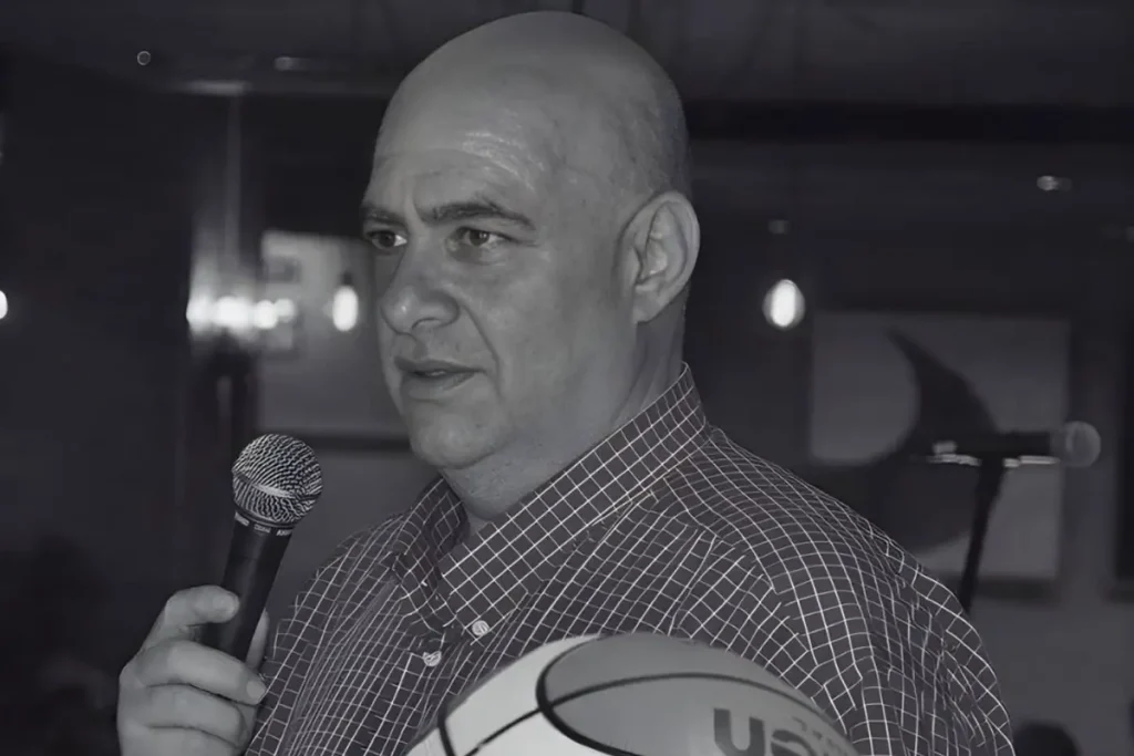 Eski Milli Basketbolcu Ediz Baksi, Balkon Kazasında Hayatını Kaybetti