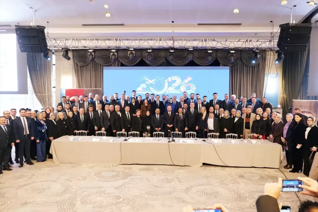 Eskişehir’de AK Parti İl Başkanlığı Değerlendirme Toplantısı Düzenlendi