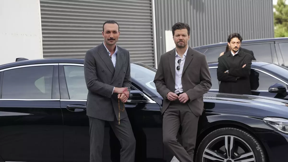 Eşref Rüya: Ekranın Kötü İkilisi