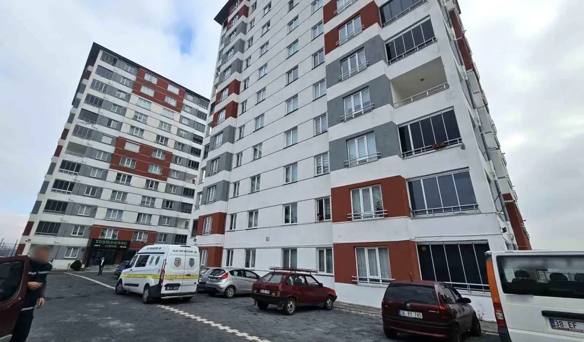 Evi taşınırken tartıştığı nakliyeciyi bıçakladı