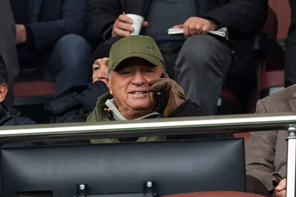 Fatih Terim, Bodrum FK maçını bu kez İstanbul’dan takip etti, taraftarlar ”Acaba mı?” dedi
