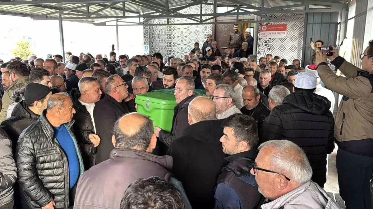 Feci kazada hayatını kaybeden emekli ormancı toprağa verildi