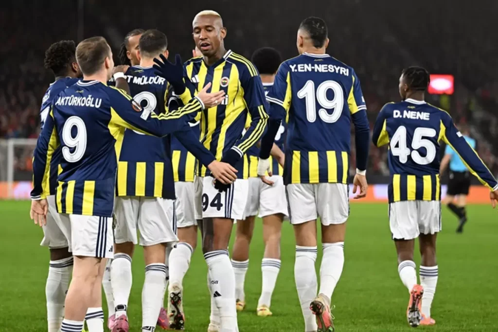 Fenerbahçe’de İki Yıldız Eksik: Beşiktaş Derbisinde Sakatlar Sahada Olmayacak!