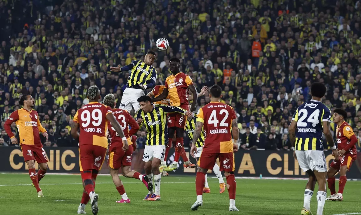 Fenerbahçe‑Galatasaray Derbisi 1-1’de Nefes Kesen Son Dakika Golüyle Sonuçlandı!