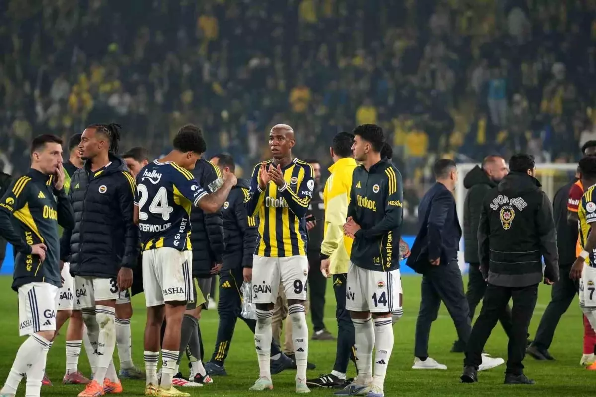 Fenerbahçe-Galatasaray Derbisinde Son Dakika Draması