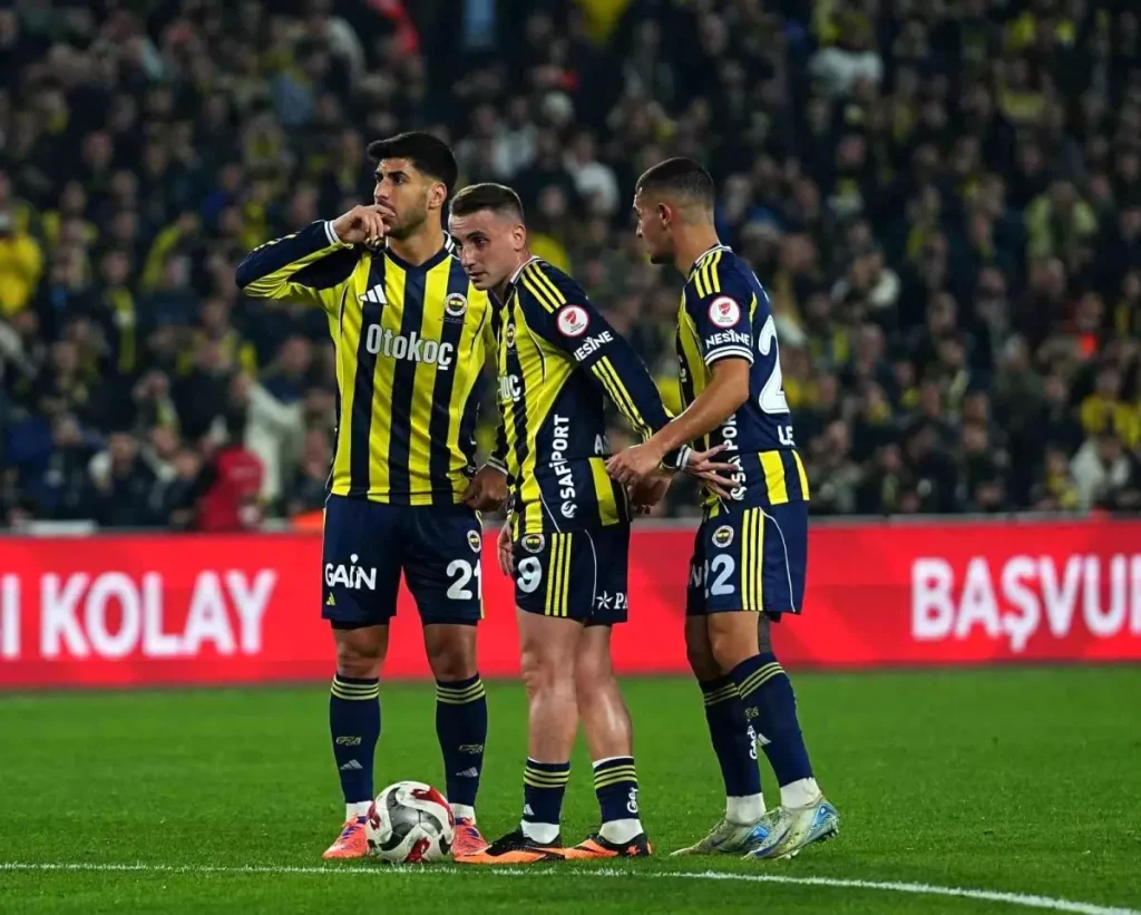Fenerbahçe, Beşiktaş’a 2-1 Yenildi ve 16 Maçlık Yenilmezlik Serisi Kırıldı