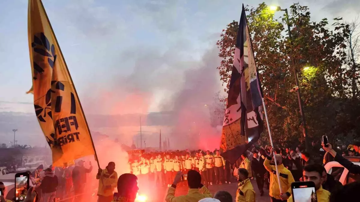 Fenerbahçe-Galatasaray Derbisi’ne Yoğun İlgi