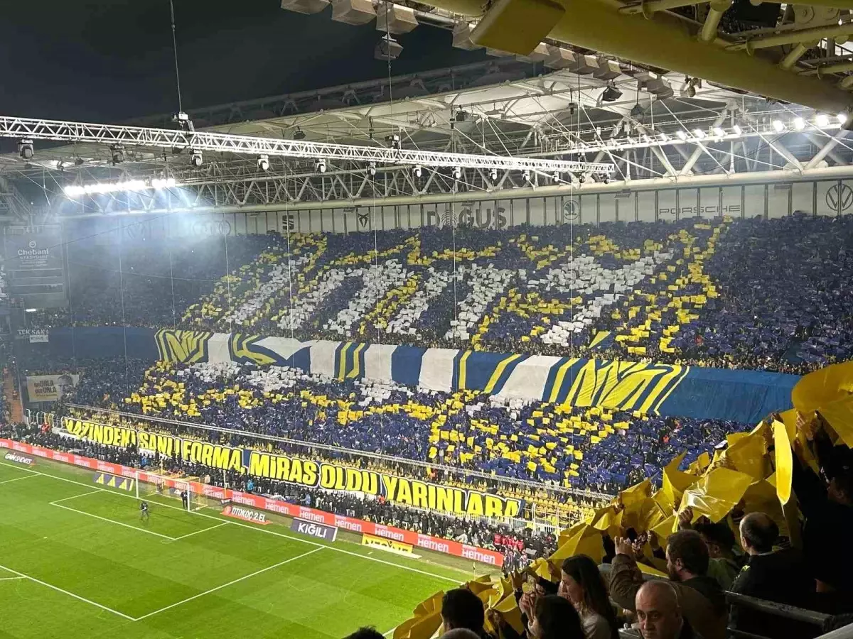 Fenerbahçe Derbiye Koreografiyle Hazırlık Yaptı