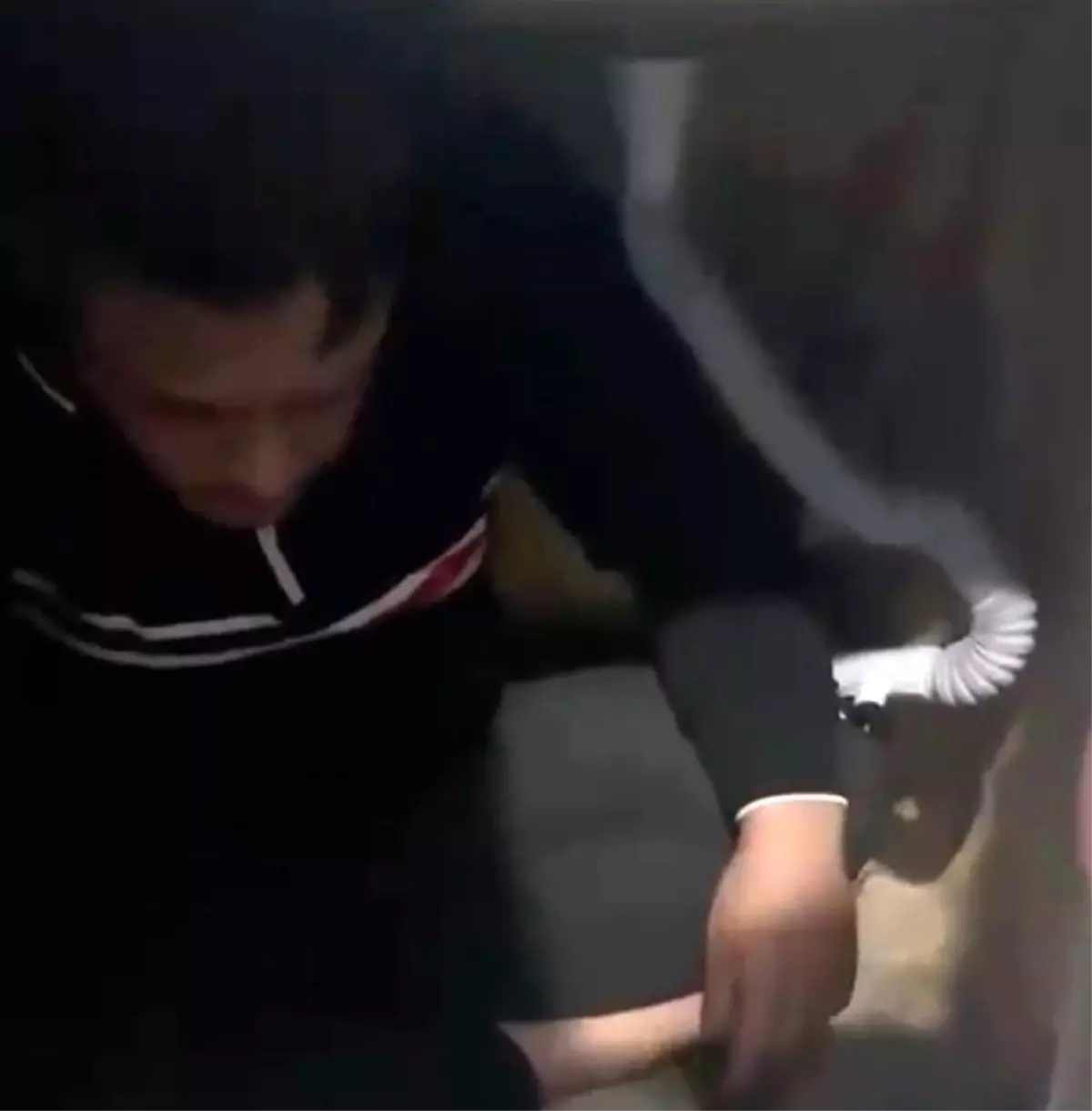 Kırıkkale’de Firari Hükümlü Mutfak Dolabında Gizlendi, Polis Anında Yakalandı!