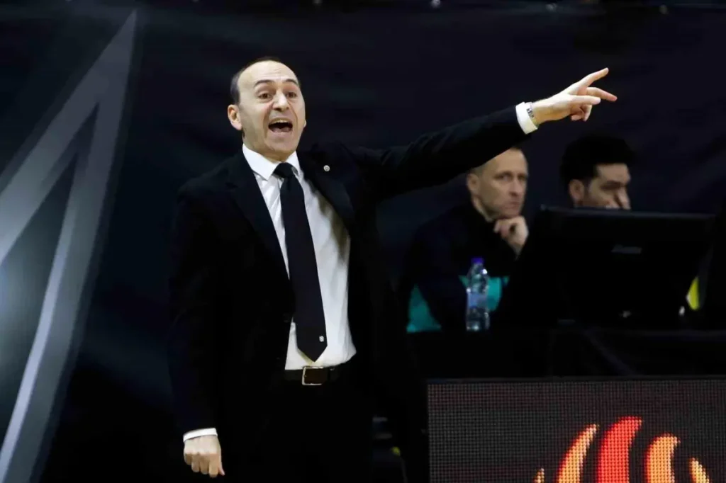 Galatasaray’da Koç Değişikliği