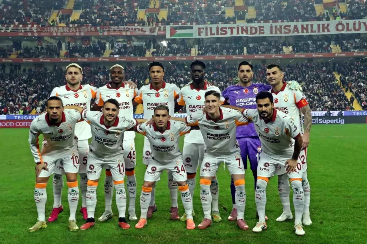 Galatasaray’da Antalyaspor Maçına Şaşırtıcı 2 Değişiklik!