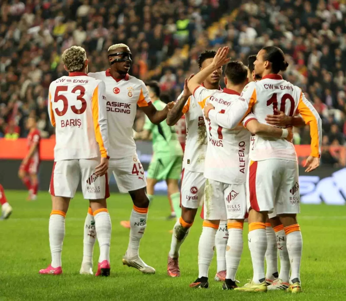 Galatasaray Deplasmanda 4-1’lik Çarpıcı Galibiyet Aldı