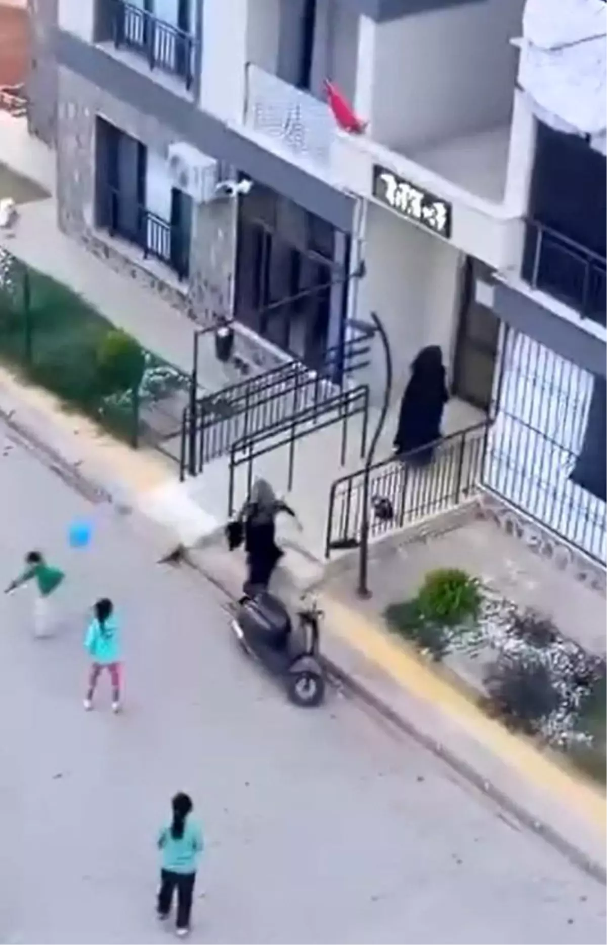 Okulun hademesi tartıştığı 6 yaşındaki Efecan’ı bıçakladı