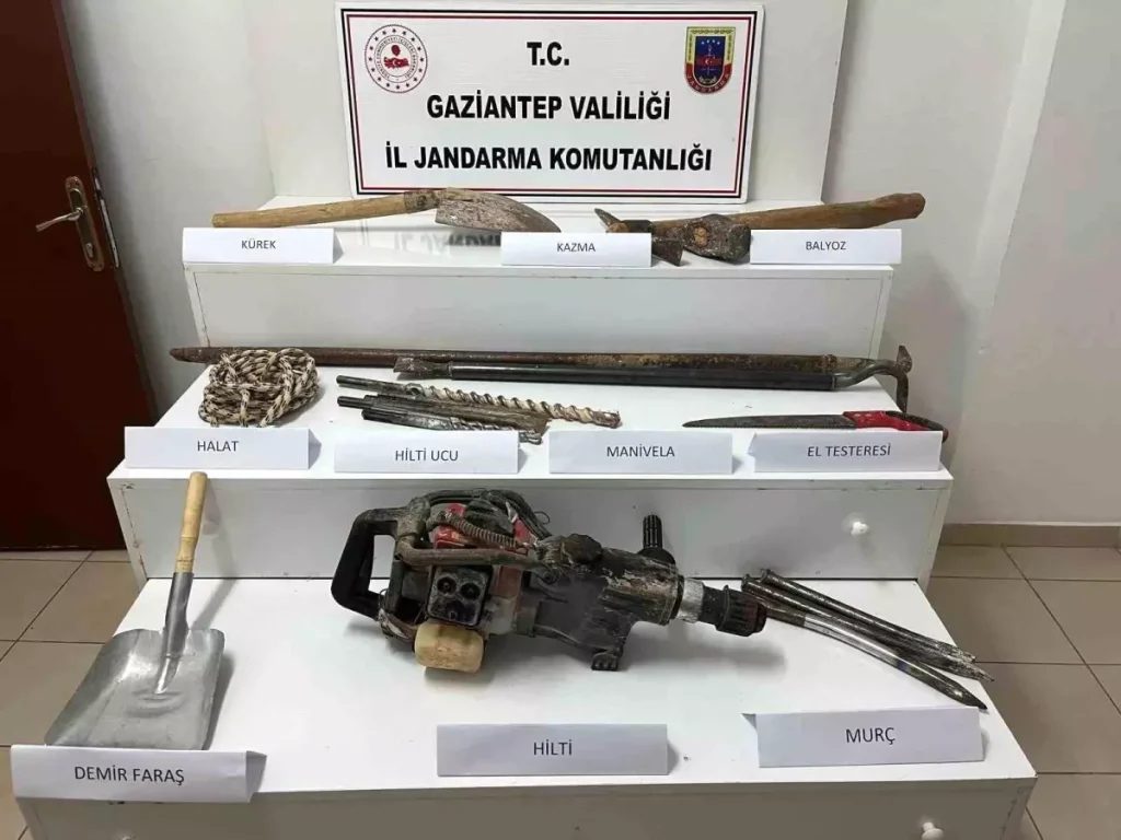Define Avında Suçüstü Yakalandılar: Gaziantep’te 4 Kişi Jandarma Tarafından Tutuklandı