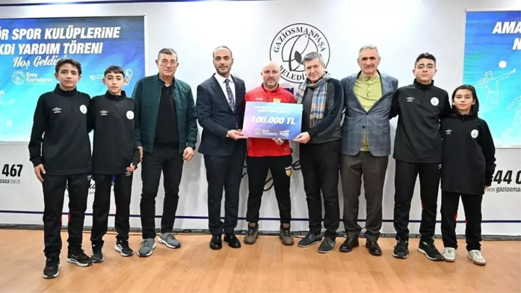 Gaziosmanpaşa Belediyesinden Spor Kulüplerine 2,5 Milyon Liralık Nakdi Destek