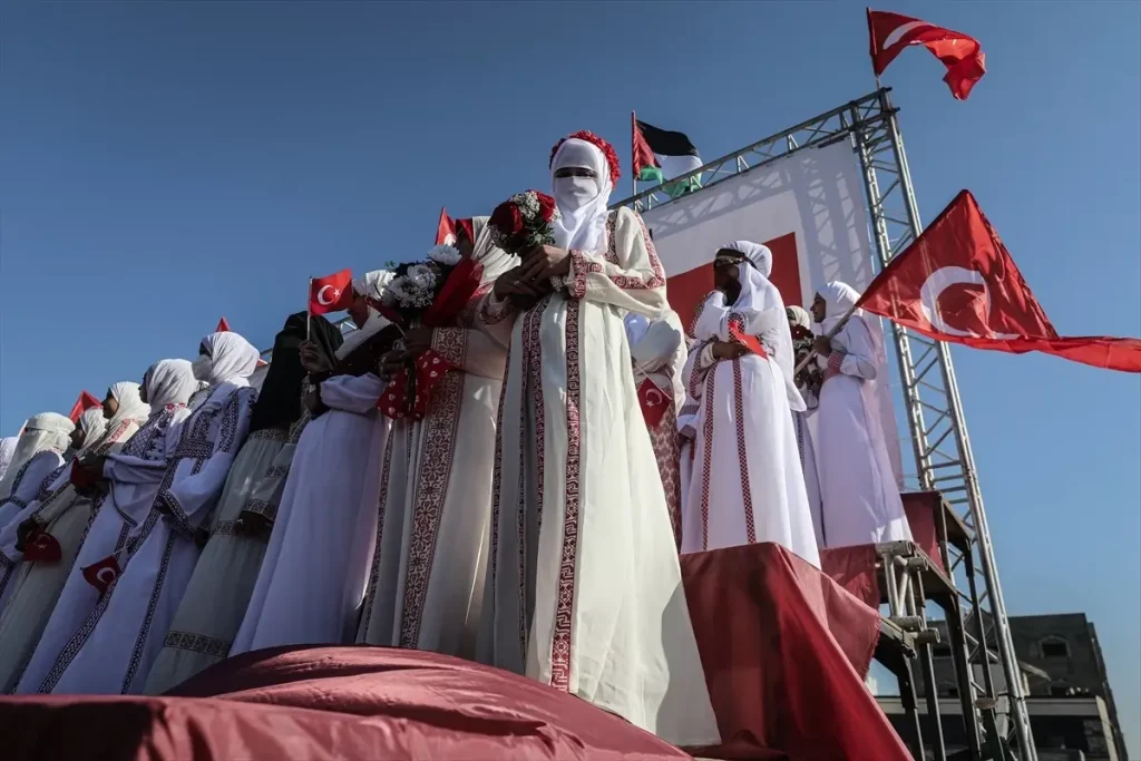 Gazze’de 203 Çift Toplu Nikah Töreni