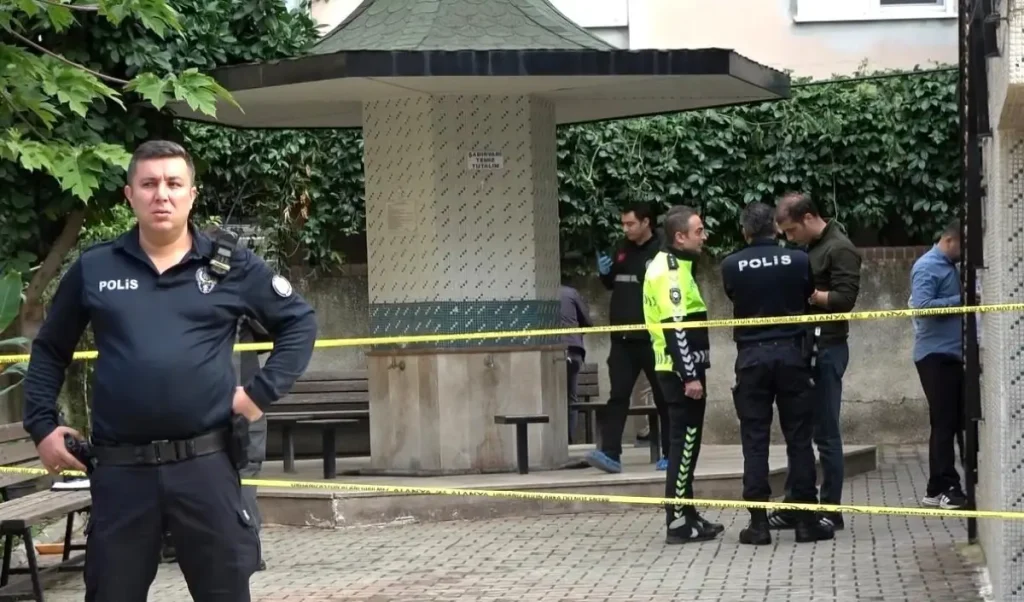 Genç Kadın Toplantı İçin Beklediği Dayısının Silahından Çıkan Kurşunlarla Hayatını Kaybetti