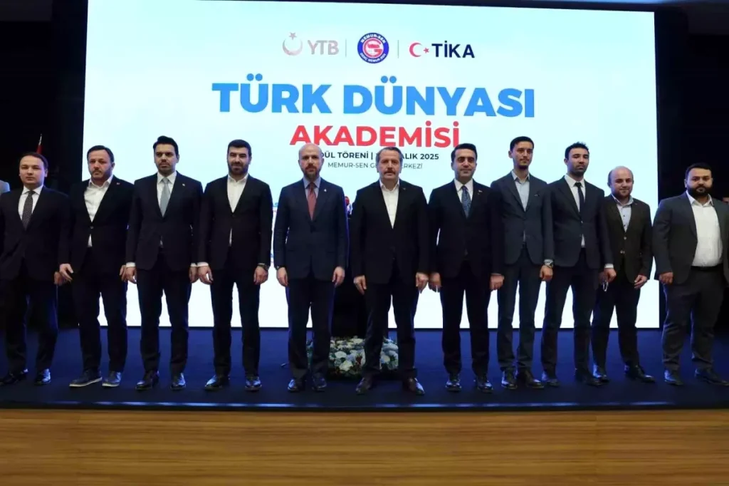 Türk Dünyası Akademisi’nde Gençlerle Buluşma ve Ödül Töreni Coşkusu
