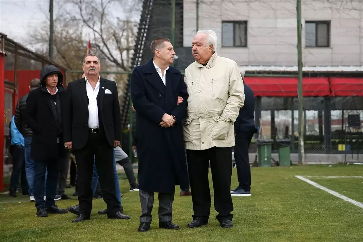 Gençlerbirliği, Fatih Karagümrük Maçına Hazır: Yeni Başkanın Mesajı ve Antrenman Detayları