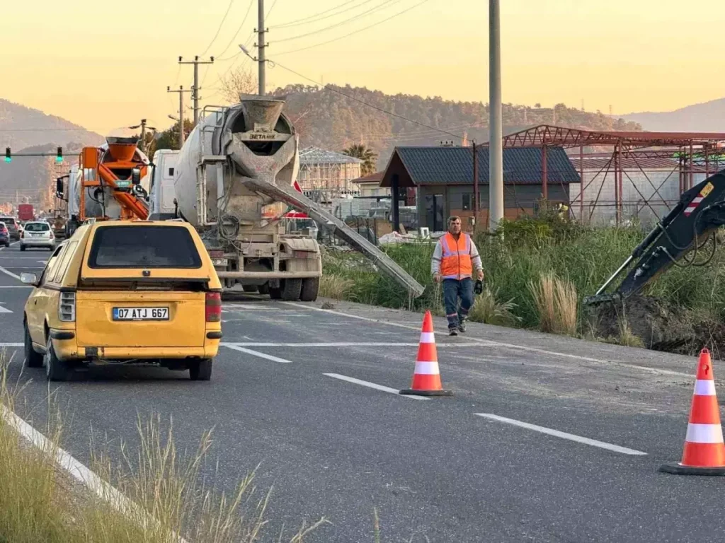 Beton Mikseri İşçiye Çarptı