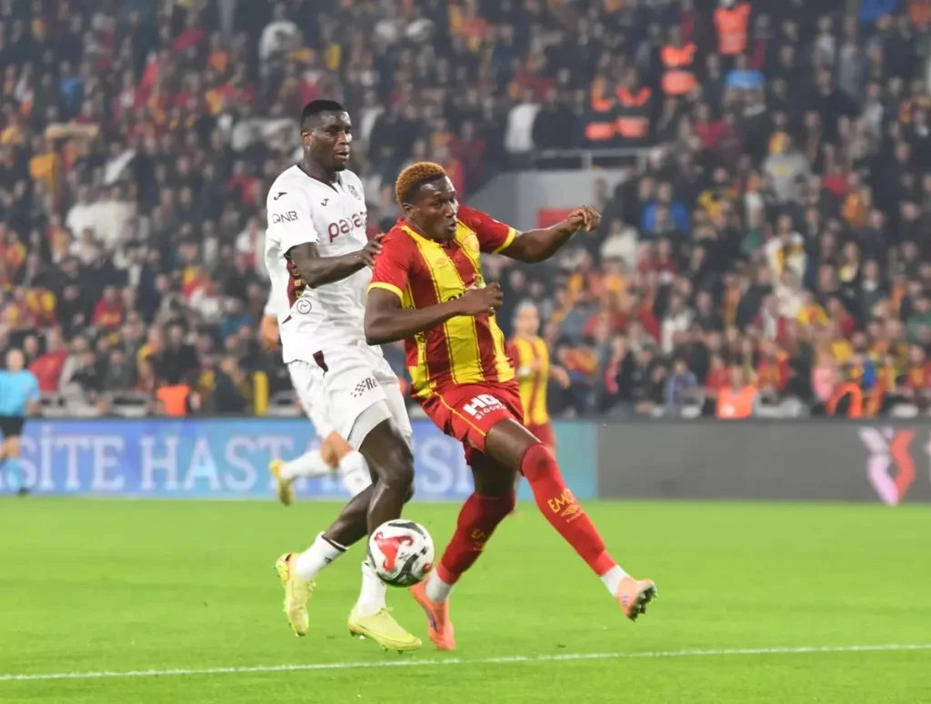 Göztepe’nin Savunma Duvarı: Stoperler Sezonun En İyi Koruyucuları