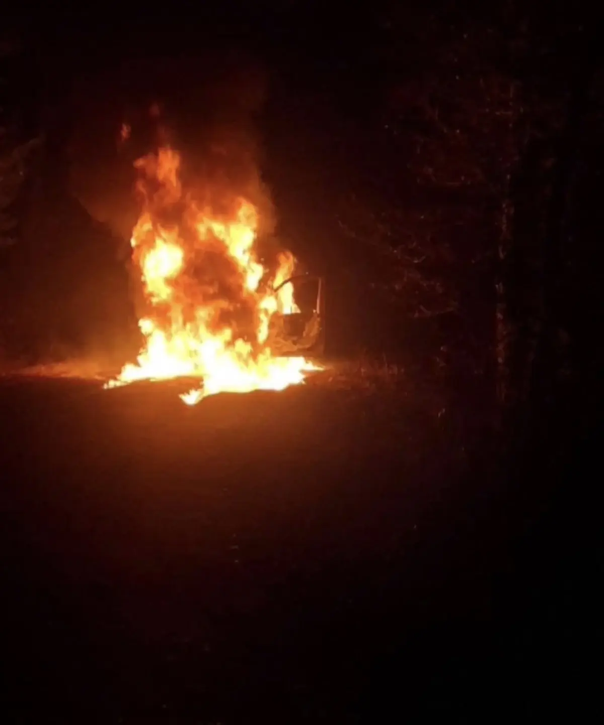 Karabük’te Hafif Ticari Araç Yangını: Sürücü Zorlu Anlarda 112’yi Aradı