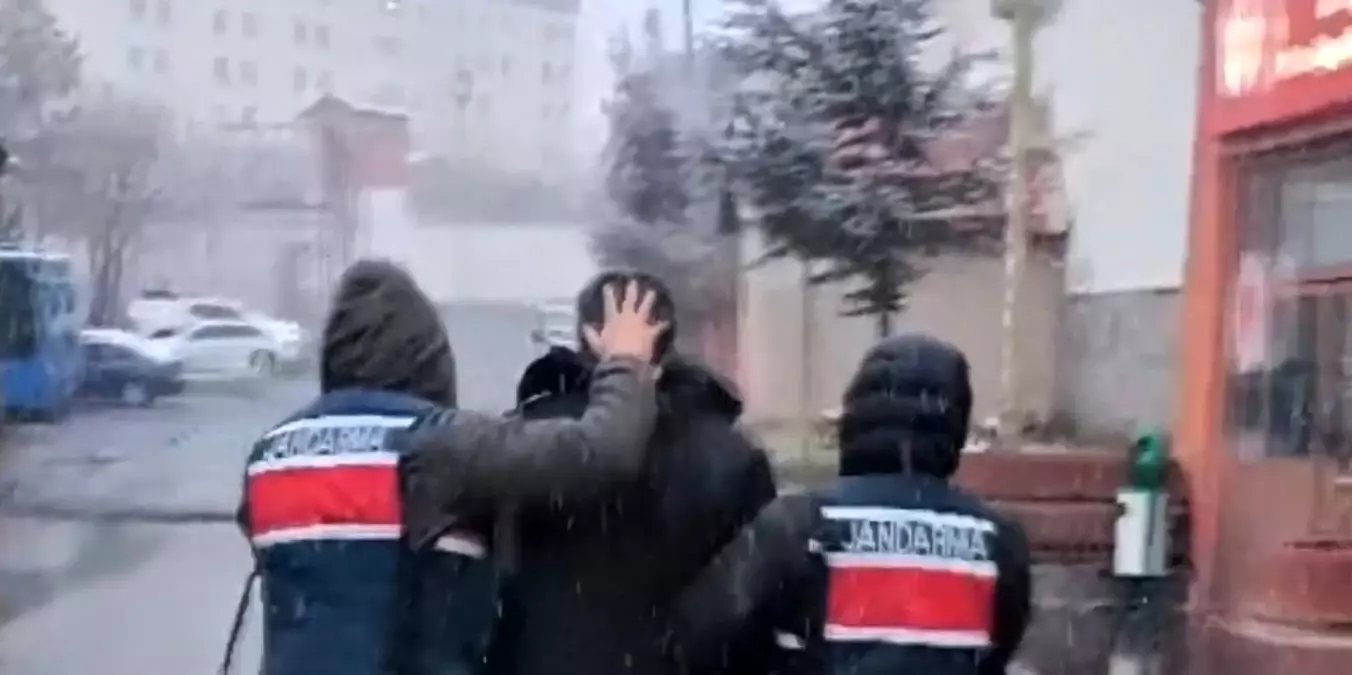 Yüksekova’da Uyuşturucu Ticareti Yapan İki Şahıs Tutuklandı