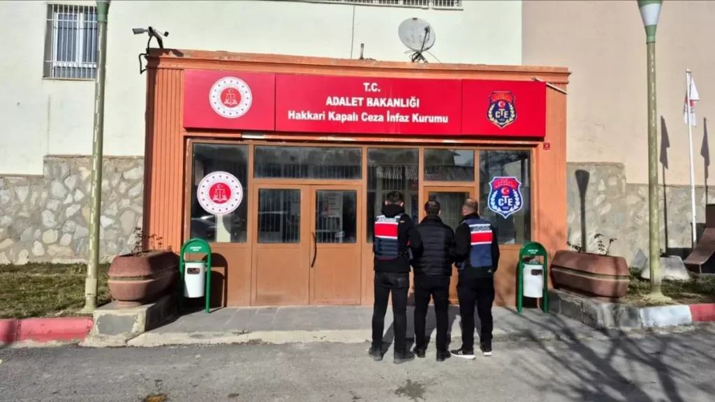 Hakkari’de 9 Yıl Hapis Cezalı Aranan Şahıs Jandarma Operasyonu Sonucu Yakalandı
