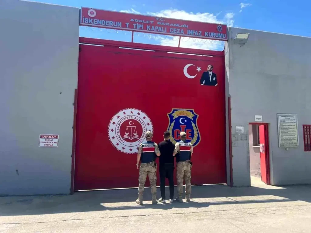 30 Yıl Hapis Cezalı Firari Hatay’da Mandalina Bahçesinde Yakalandı