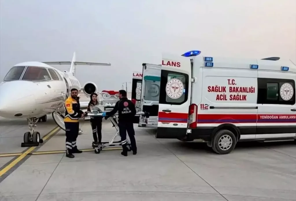 6 Günlük Bebek İstanbul’a Ambulans Uçakla Sevk Edildi