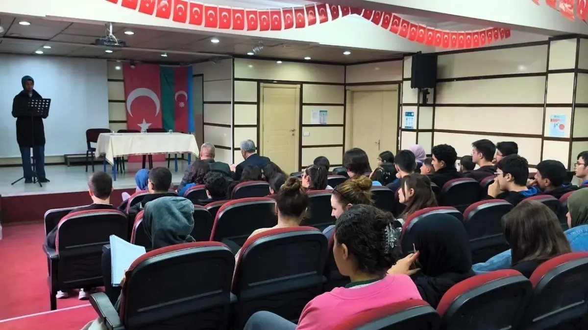 Haydar Aliyev Fen Lisesi’nde 22. Yıl Anması Coşkulu Bir Programla Gerçekleştirildi