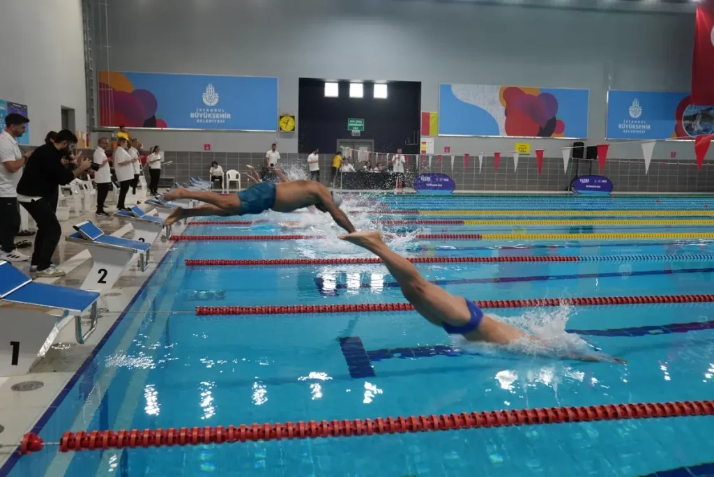 Spor İstanbul Yüzme Yarışları’nda Rekor Katılım ve 9 Kategoride Madalya Çılgınlığı