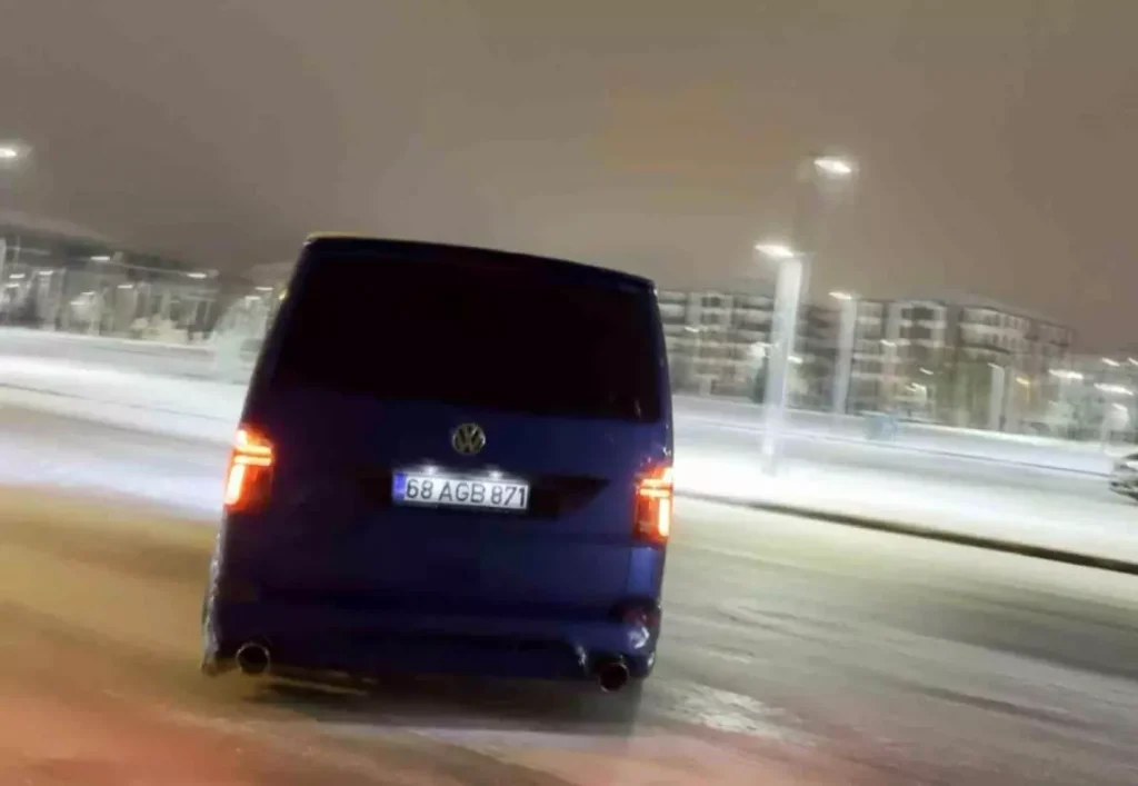 Aksaray’da Kar Yağışı Ortamında Drift Yapanlara Ağır Cezalar Kesildi!